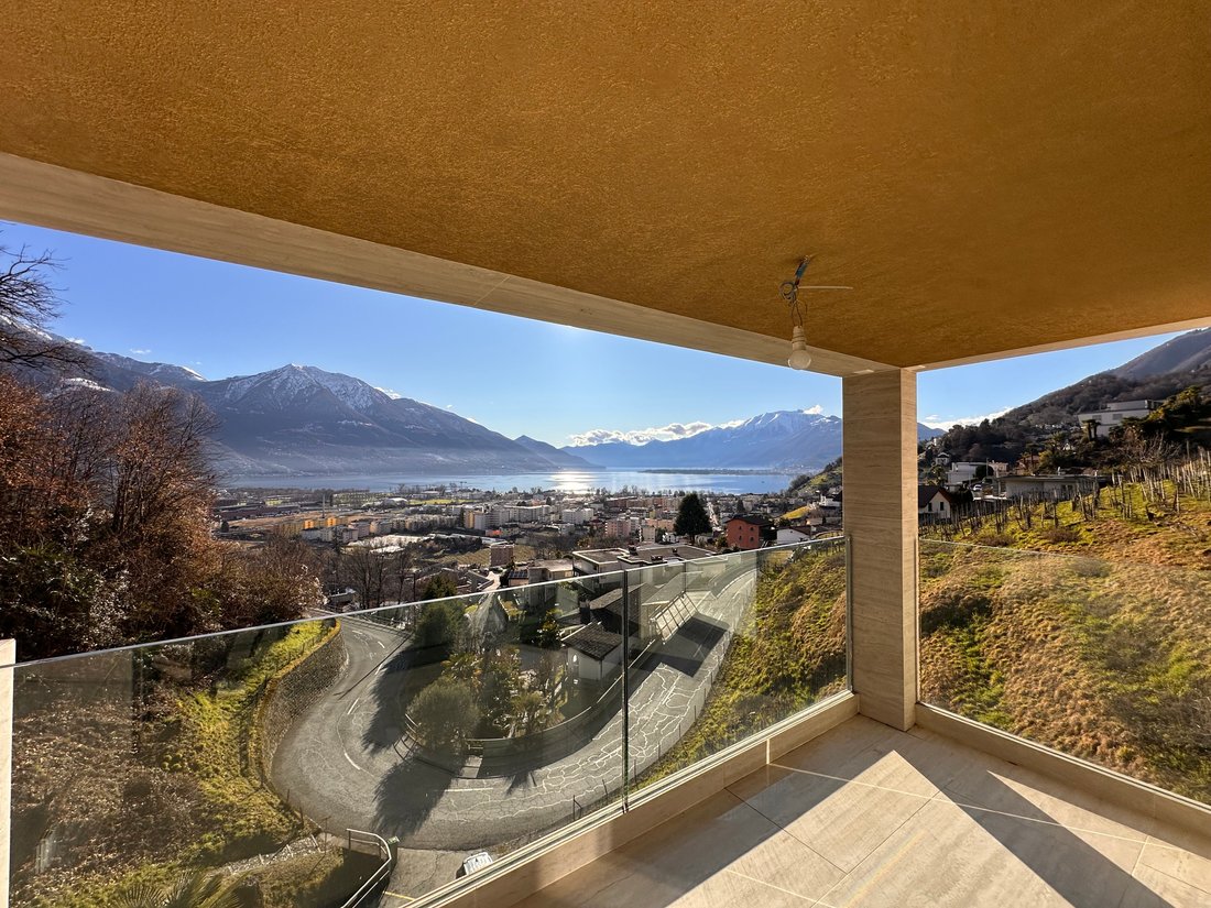 Villa in Gordola, Ticino, Switzerland 3 - 17100641