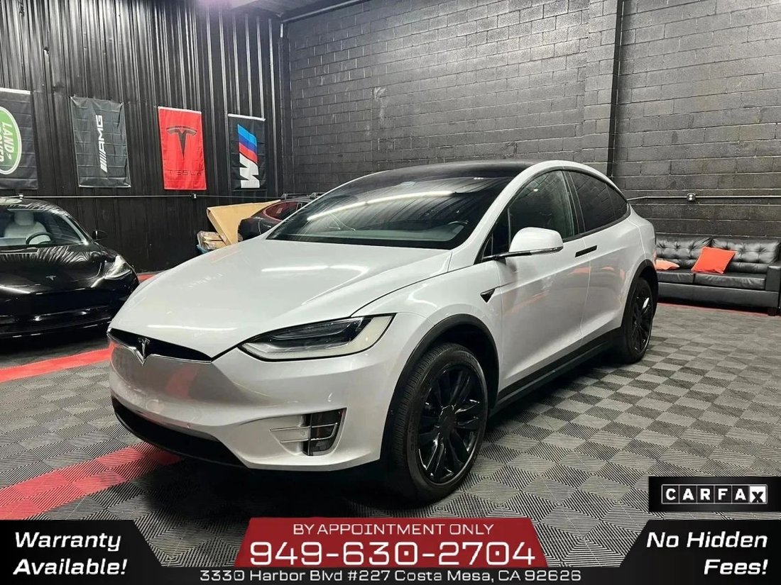 Suv in Costa Mesa, CA, United States 4 - 18397303