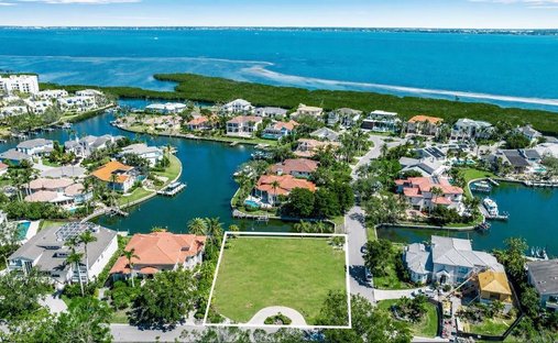 Land in Longboat Key, Florida, United States 1