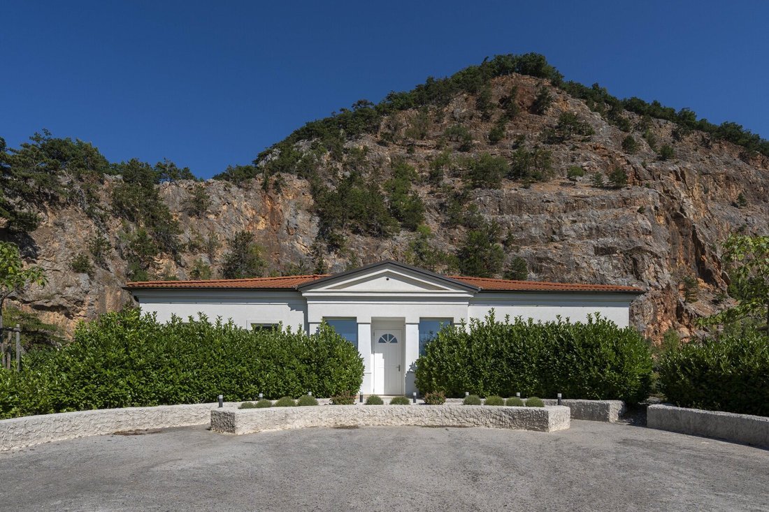 Villa in Winzendorf-Muthmannsdorf, Lower Austria, Austria 3 - 18454656