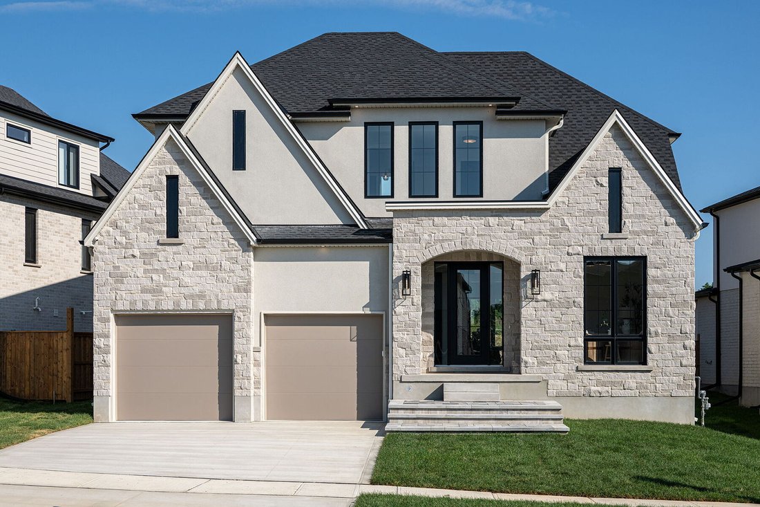 House in London, Ontario, Canada 1 - 18455186