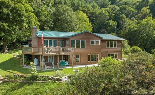 House in West Jefferson, North Carolina, United States 1