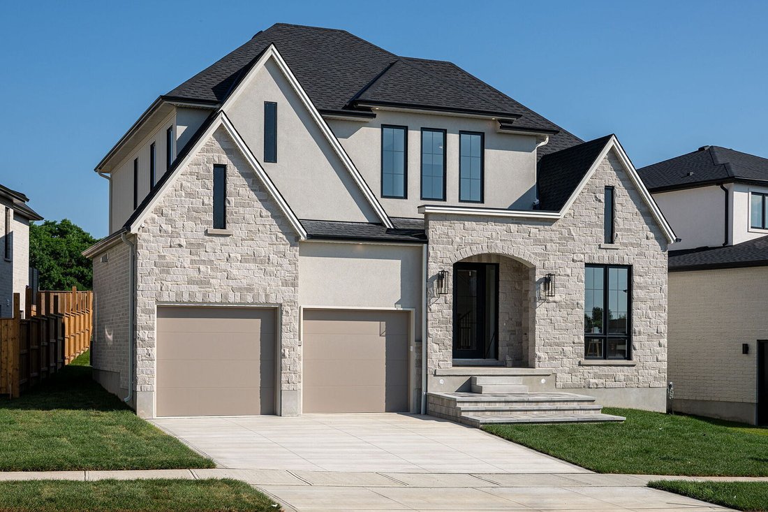 House in London, Ontario, Canada 3 - 18455186