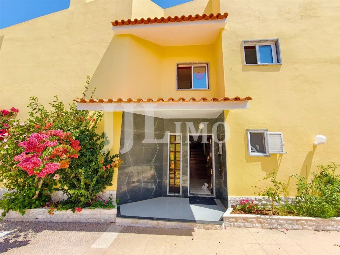 Townhouse in Cascais e Estoril, Lisbon, Portugal 1 - 18455447