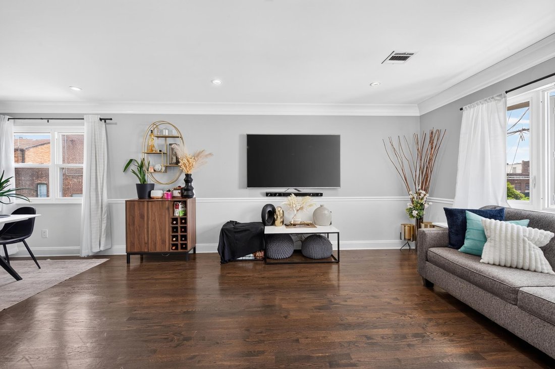 House in Guttenberg, New Jersey, United States 2 - 18455046