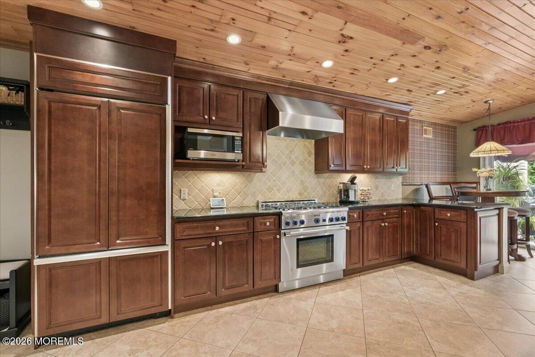 House in Lincroft, New Jersey, United States 4 - 18455306