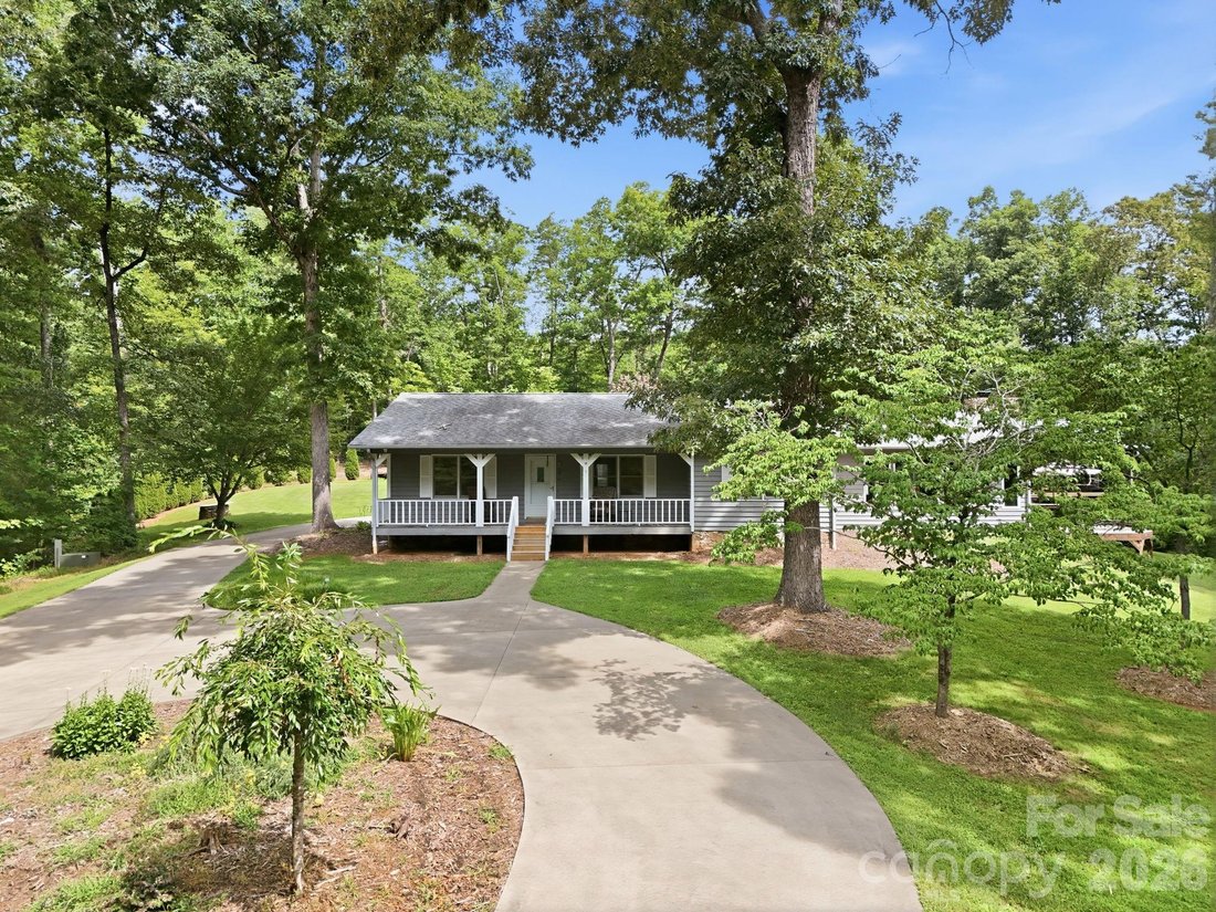 House in Marion, North Carolina, United States 2 - 18455043