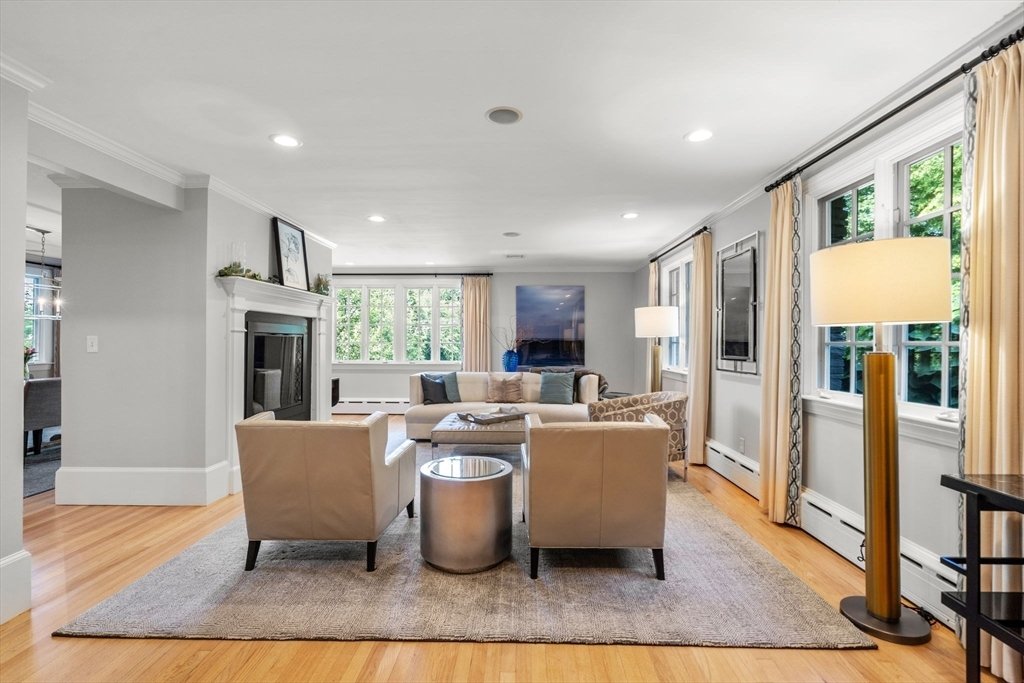 House in Milton, Massachusetts, United States 4 - 18454947