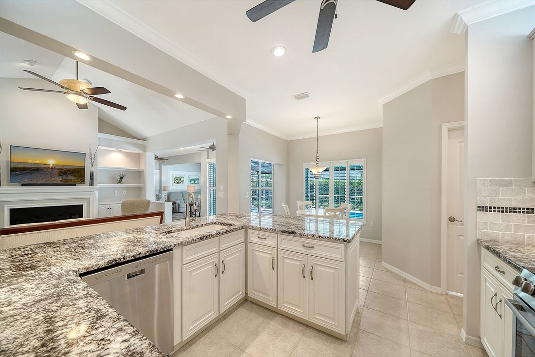 House in Sarasota, Florida, United States 5 - 18455313