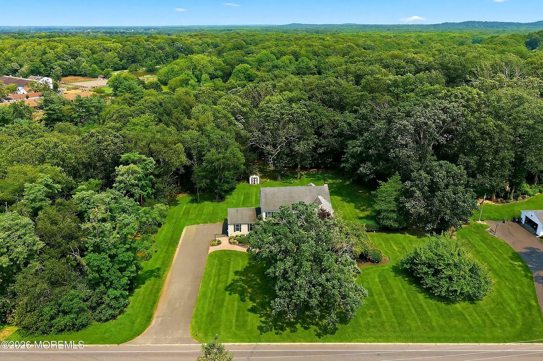 House in Colts Neck, New Jersey, United States 1 - 18454944