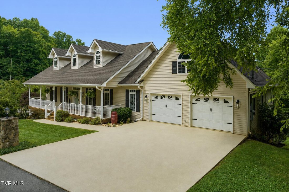 House in Elizabethton, Tennessee, United States 3 - 18455355