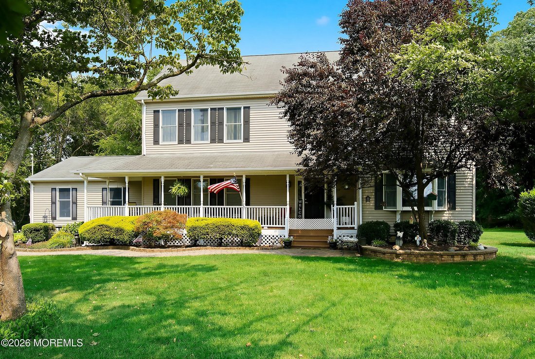 House in Colts Neck, New Jersey, United States 3 - 18454944