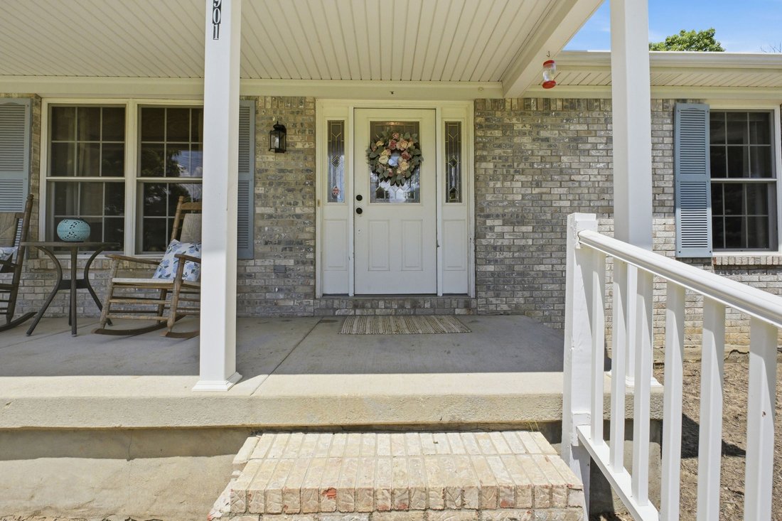 House in Watterson Park, Kentucky, United States 3 - 18455312