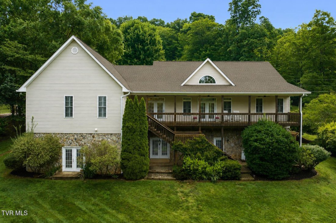 House in Elizabethton, Tennessee, United States 2 - 18455355