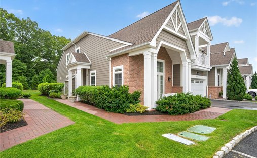 Casa a Plainview, New York, Stati Uniti 1