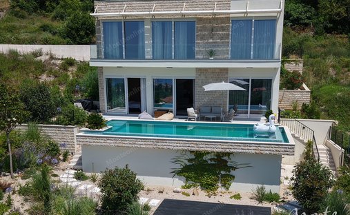 Villa in Herceg Novi, Herceg Novi Municipality, Montenegro 1