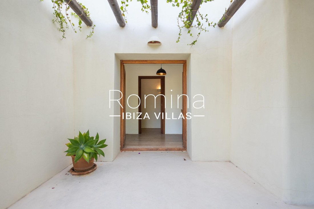 House in Santa Eularia des Riu, Balearic Islands, Spain 2 - 18468313