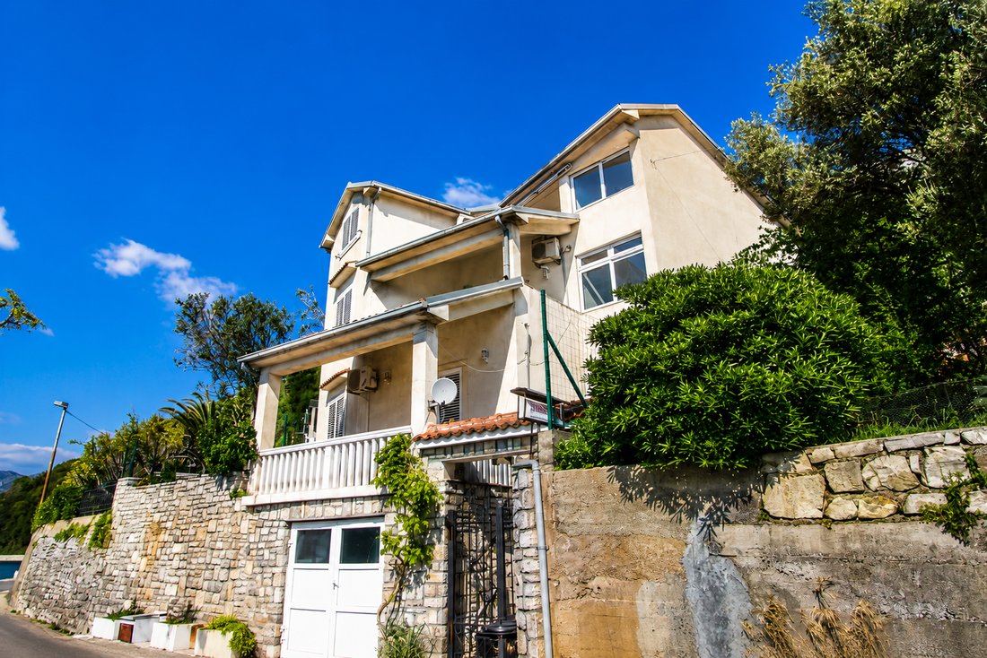 House in Lepetani, Kotor Municipality, Montenegro 4 - 18469324