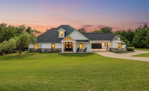 House in Cross Roads, Texas, United States 1