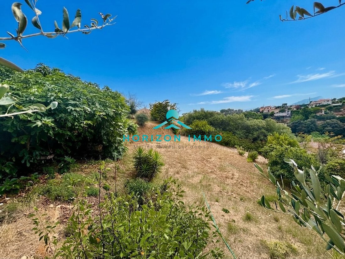 Villa in Saint-Laurent-du-Var, Provence-Alpes-Côte d'Azur, France 4 - 18323728