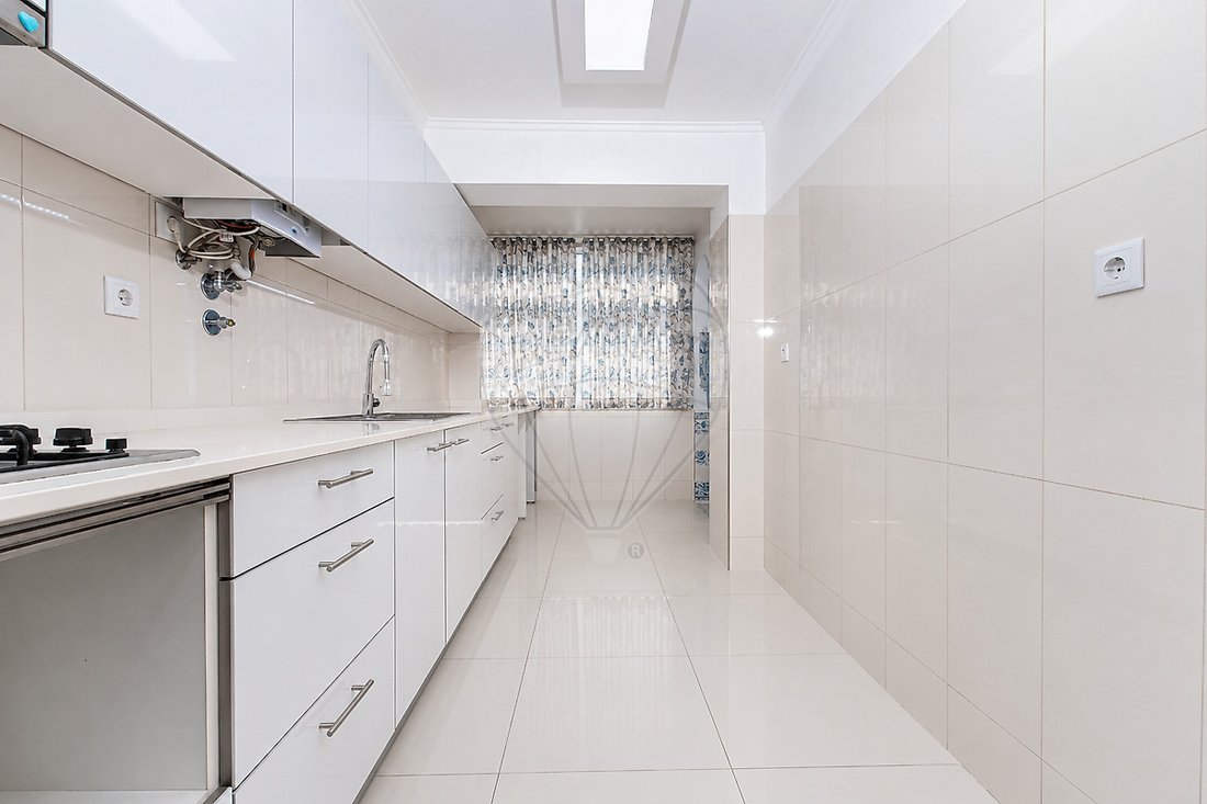 Apartment in Sao Domingos de Benfica, Lisbon, Portugal 2 - 18469451