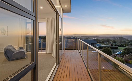 House in Bombay, Auckland, New Zealand 1