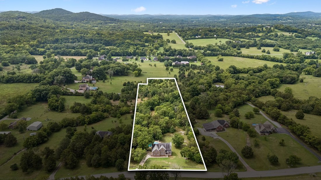 House in Lebanon, Tennessee, United States 2 - 18462972