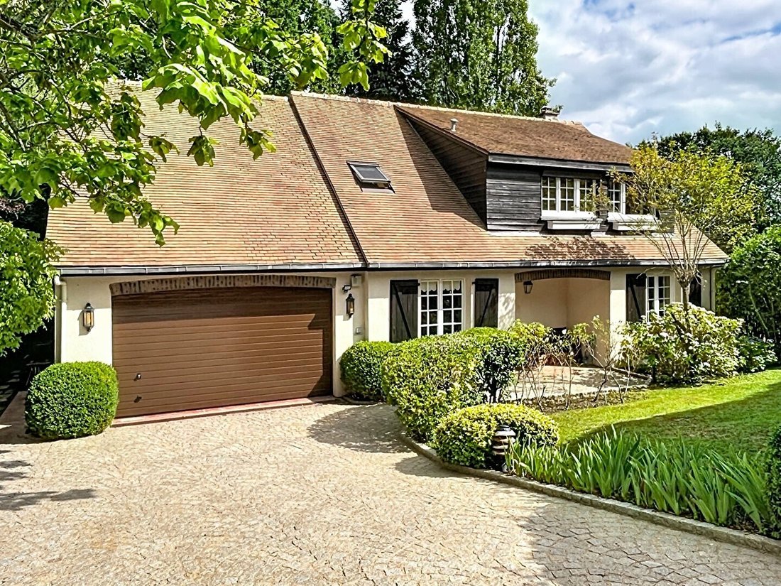 Villa in Orgeval, Ile-de-France, France 2 - 18464099