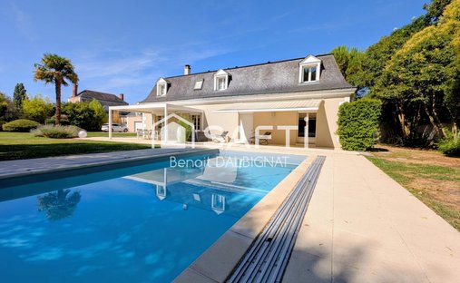 House in Saint Symphorien, Tours, France 1
