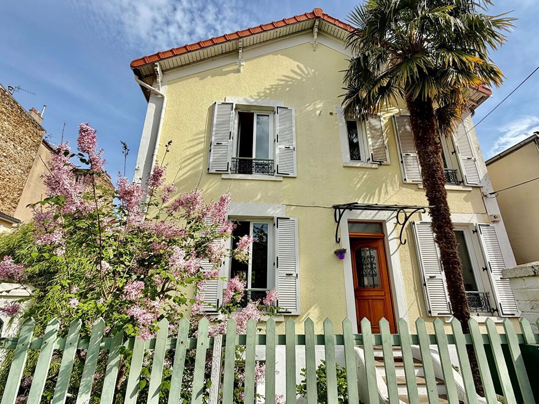 House in Bois-Colombes, Ile-de-France, France 1 - 18456874