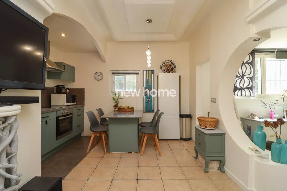 House in Cannes, Provence-Alpes-Côte d'Azur, France 3 - 18460751