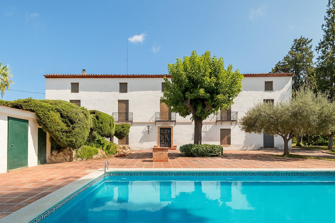 Finca in Castellet i la Gornal, Catalonia, Spain 1 - 18471085