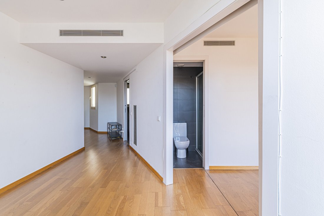 Apartment in Eixample, Barcelona, Spain 5 - 18472442