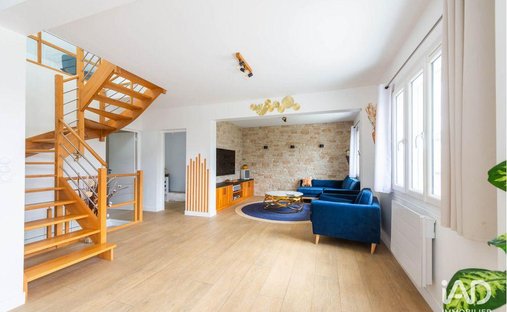 House in L'Étang-la-Ville, Ile-de-France, France 1