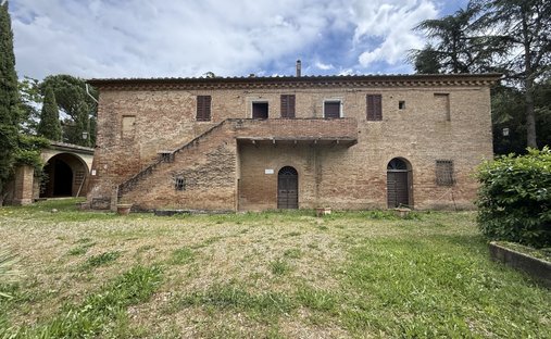 Country House in Buonconvento, Tuscany, Italy 1