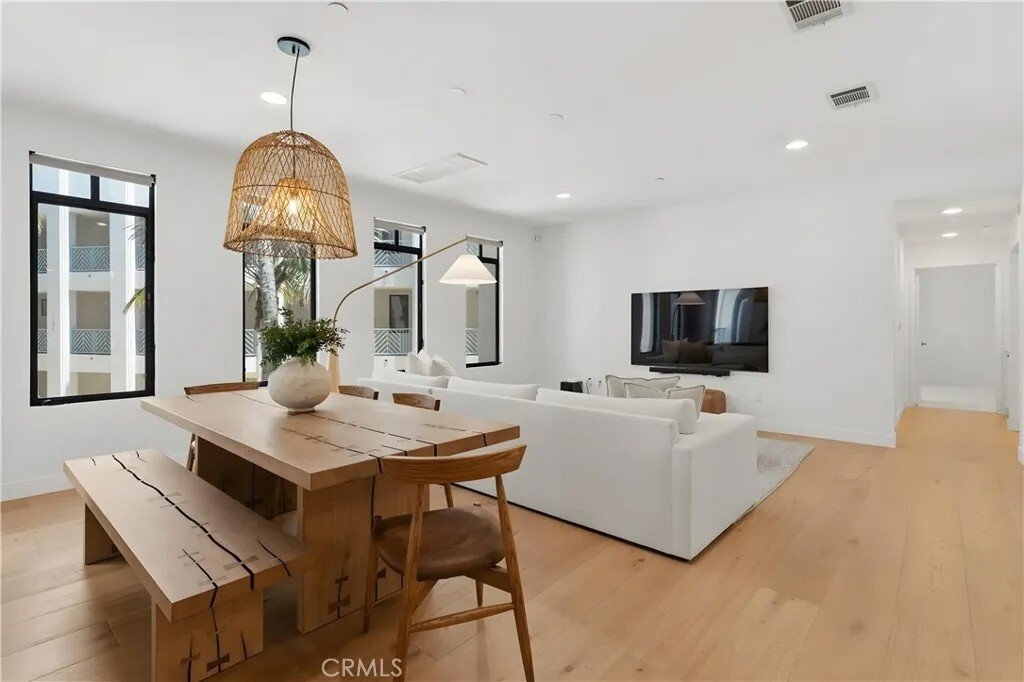 Condo in Los Angeles, California, United States 4 - 18142257