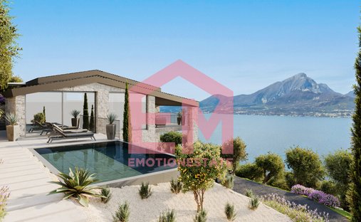 Villa in Torri del Benaco, Veneto, Italy 1