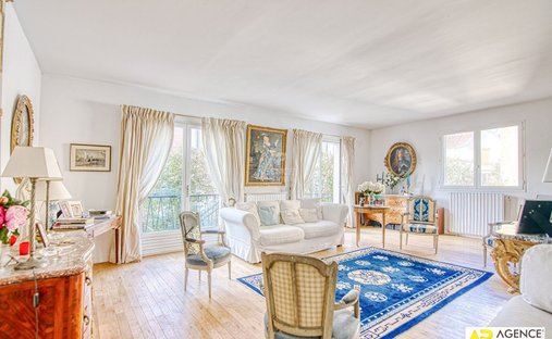 House in Domaine National du Château, Versailles, France 1