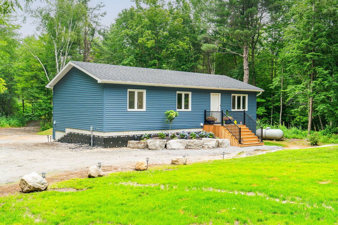 House in Muskoka Lakes, Ontario, Canada 2 - 18470780