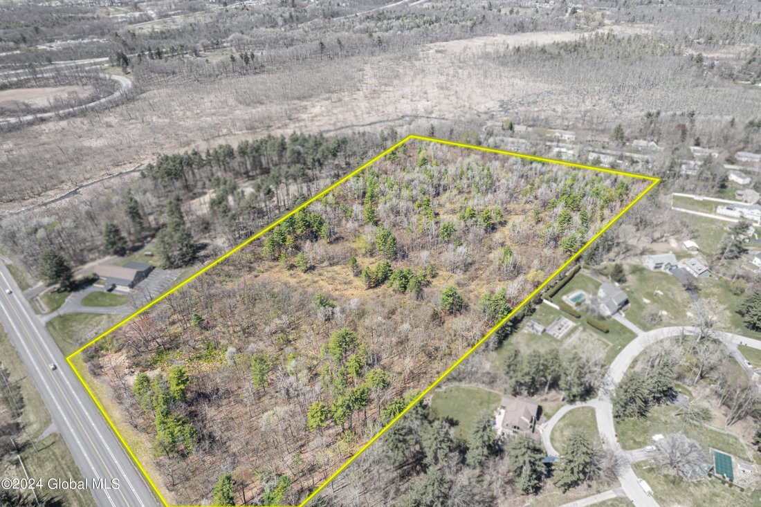 Land in Saratoga Springs, New York, United States 4 - 18456338