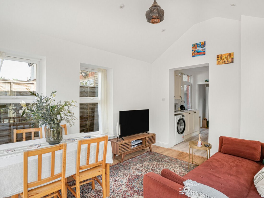 Apartment in Ealing (London Borough of Ealing), Ealing, England 4 - 18460120