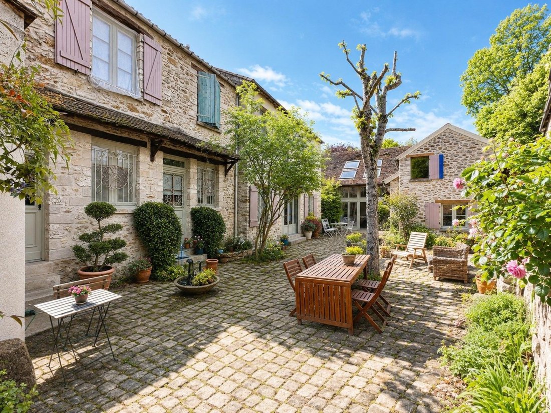 House in Perthes, Ile-de-France, France 1 - 17563431