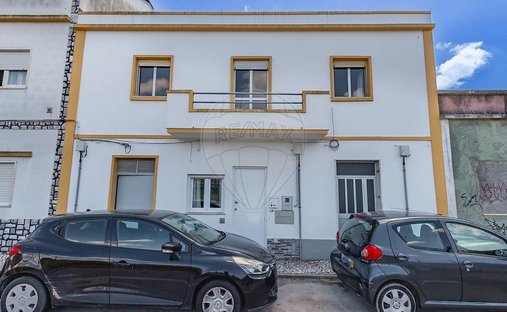 House in Pinhal Novo, Setubal, Portugal 1