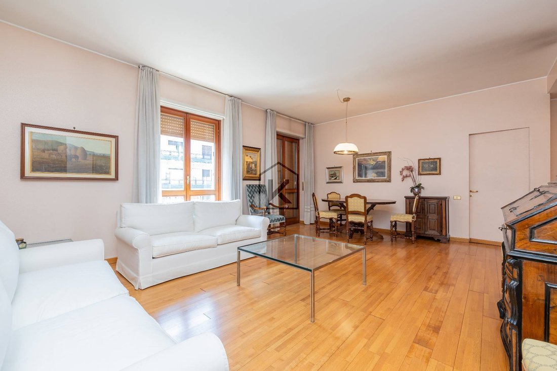 Apartment in Udine, Milan, Italy 5 - 18464893