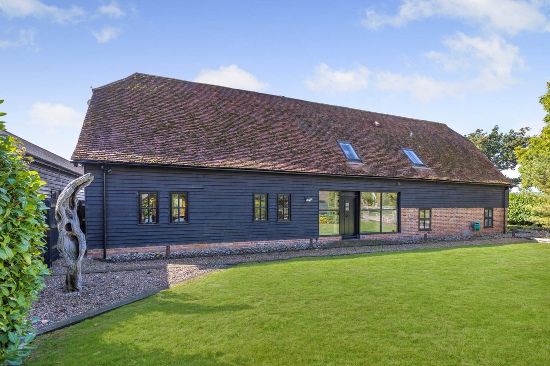 House in Aston Clinton, England 2 - 18466186