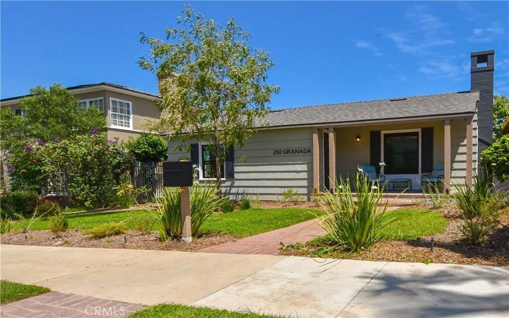 House in Signal Hill, California, United States 1 - 17819840