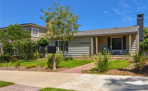 House in Signal Hill, California, United States 1