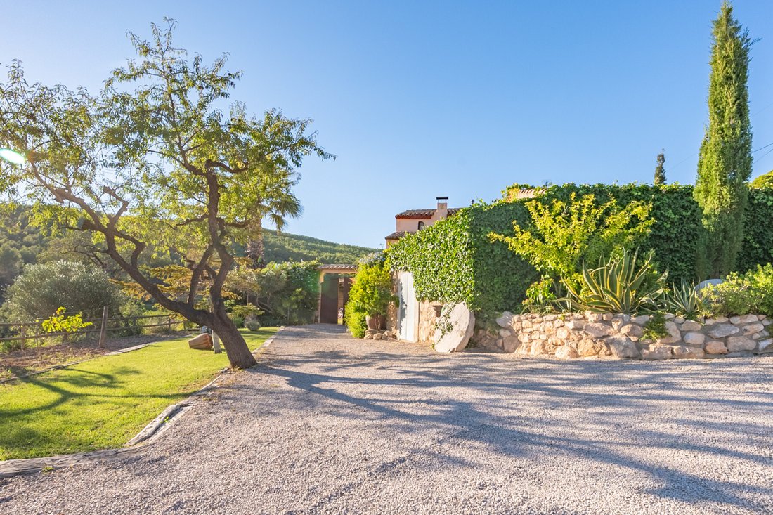 Finca in Torrelles de Foix, Catalonia, Spain 2 - 18471120