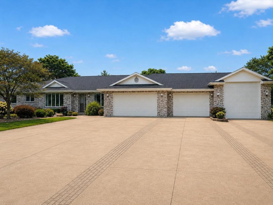 House in Neenah, Wisconsin, United States 3 - 18455476