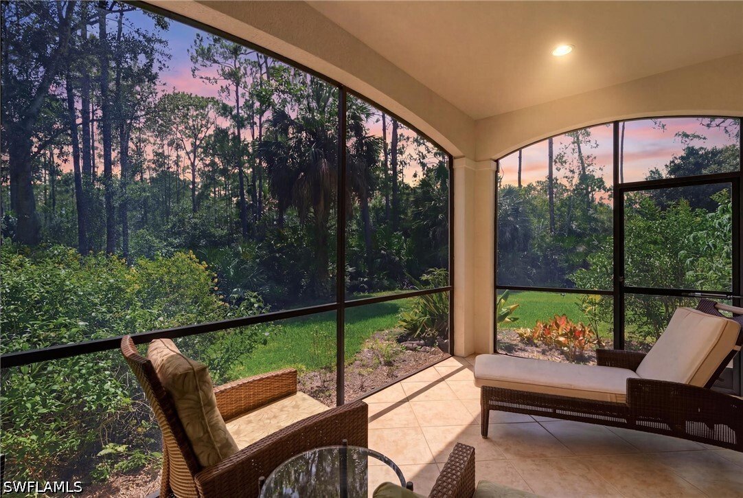 Condo in Naples, Florida, United States 2 - 18466492